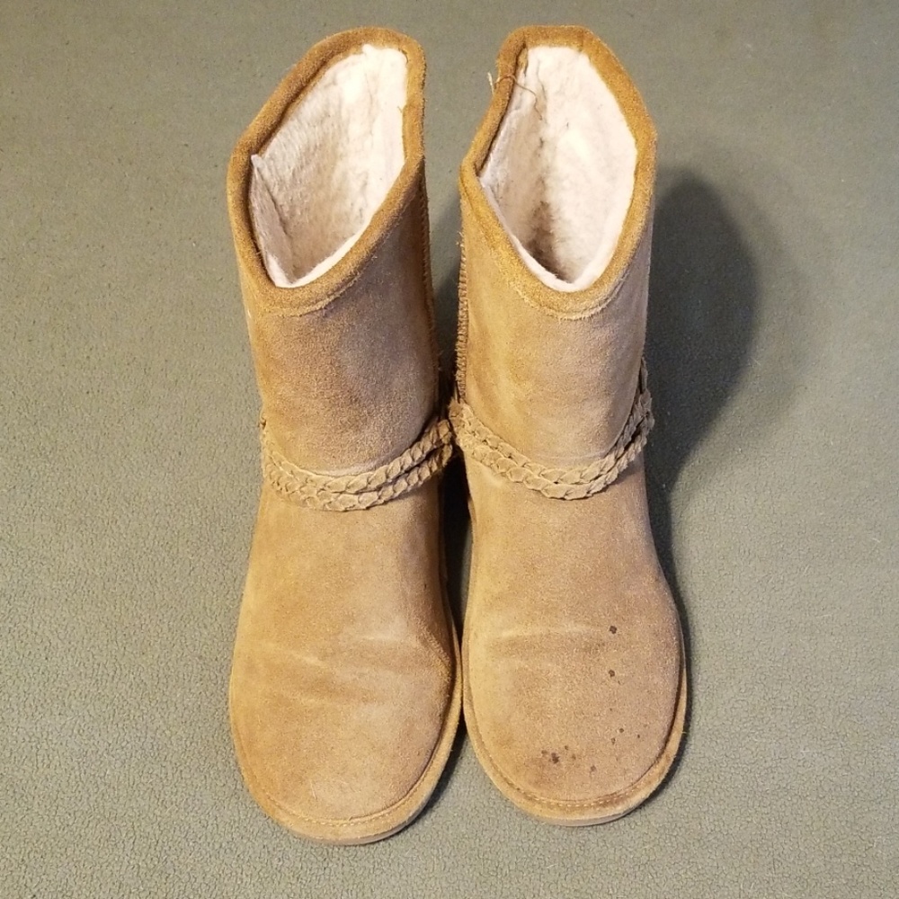 Bearpaw warm boots. Size 10M